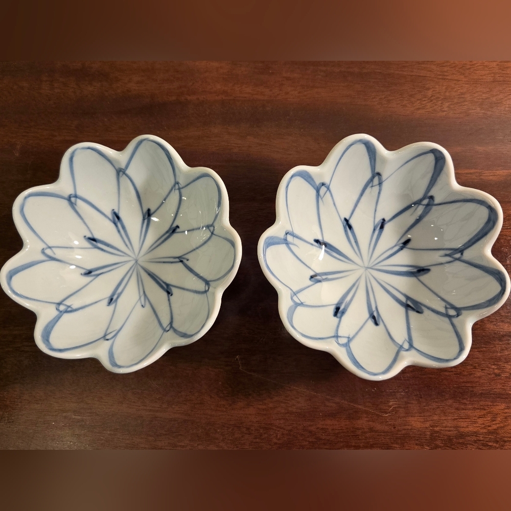 Japanese Lotus Floral Ceramic Bowls - Set of 2